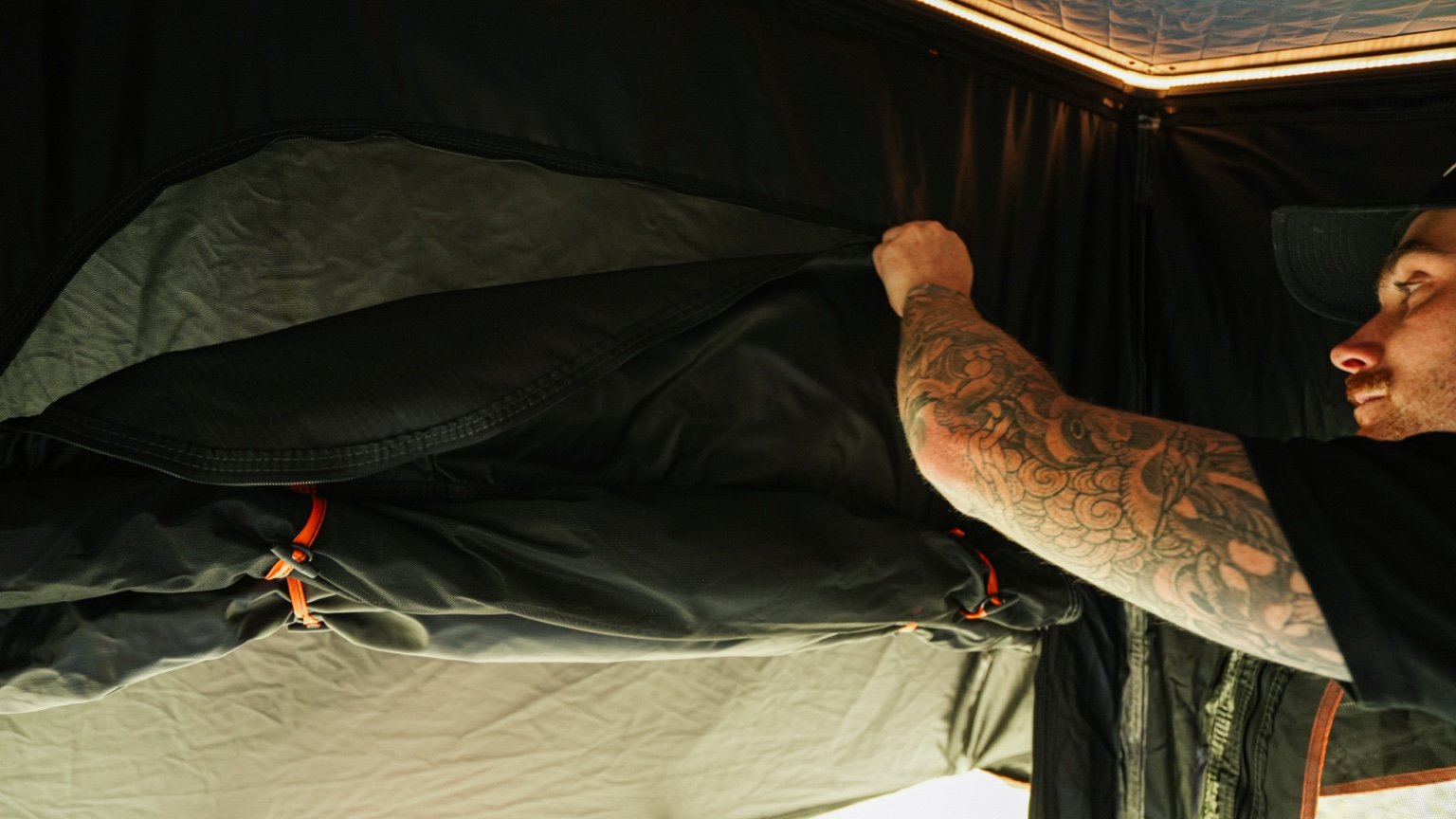 V9 Rooftop Tent + 230W Solar (February)