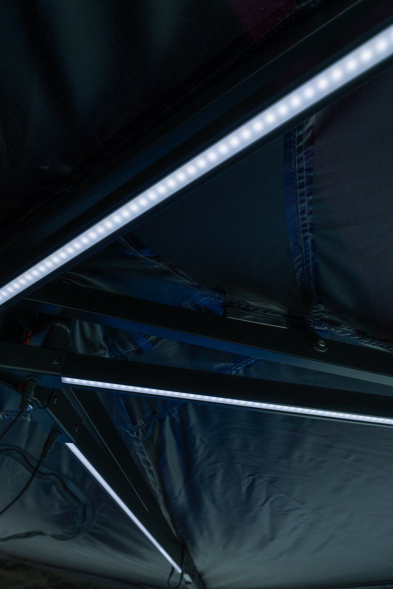 270 PLUS FREE-STANDING AWNING