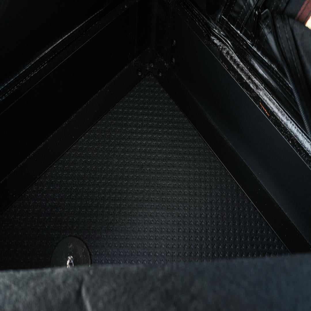 V9 Rooftop Tent + 230W Solar (February)