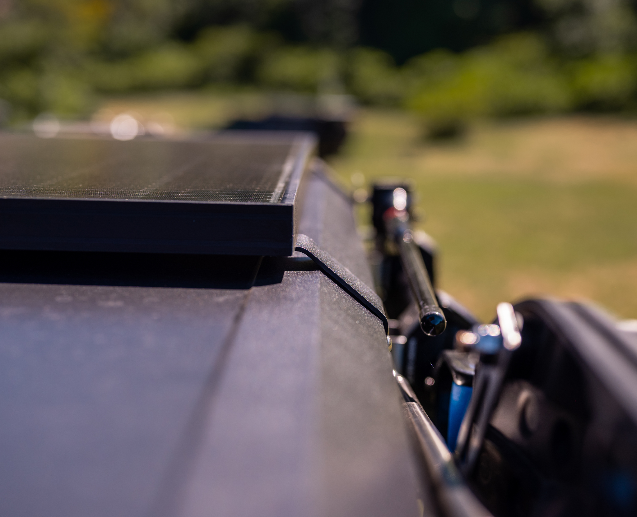 230W solar + Low profile brackets - Bundle