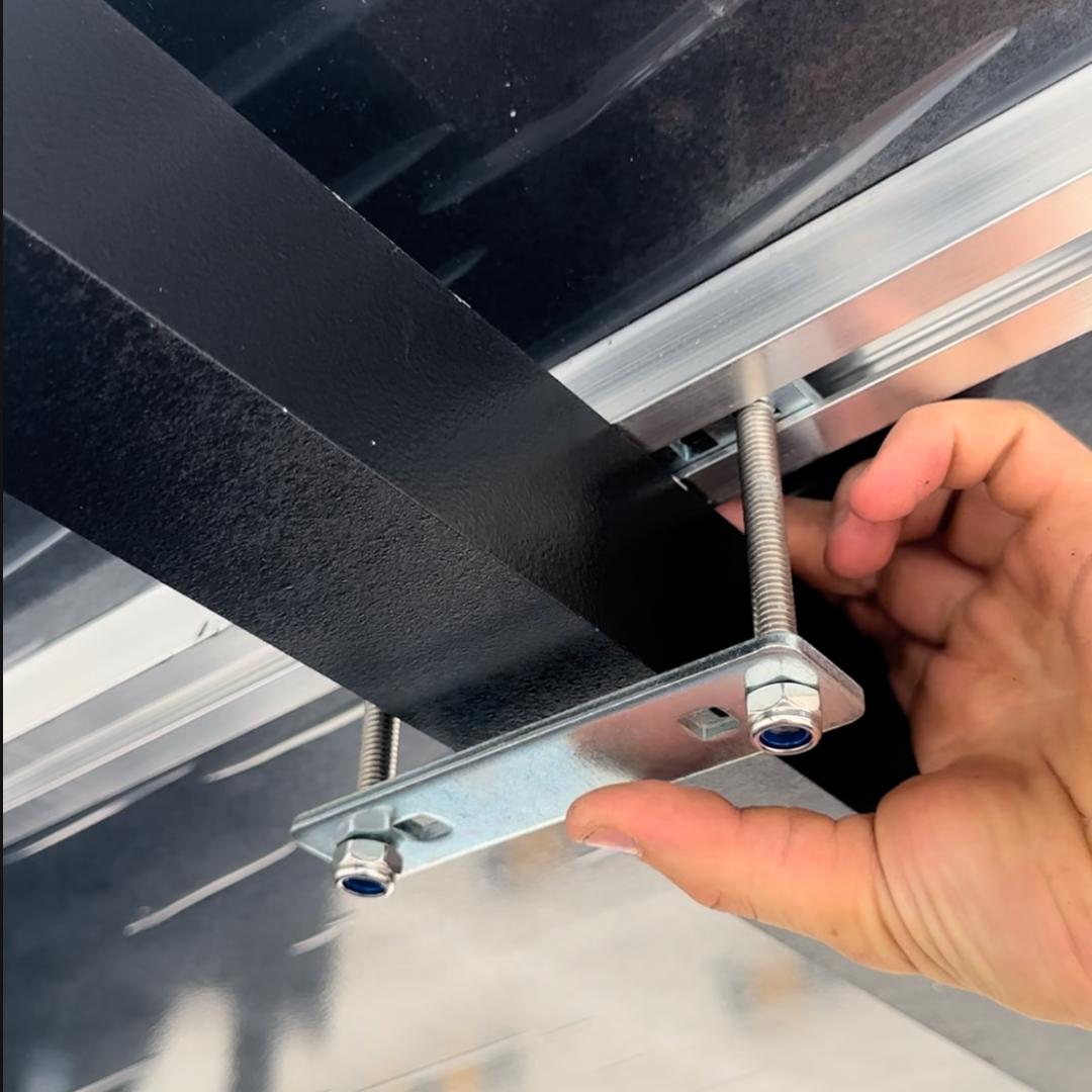 V9 Rooftop Tent + 230W Solar (February)